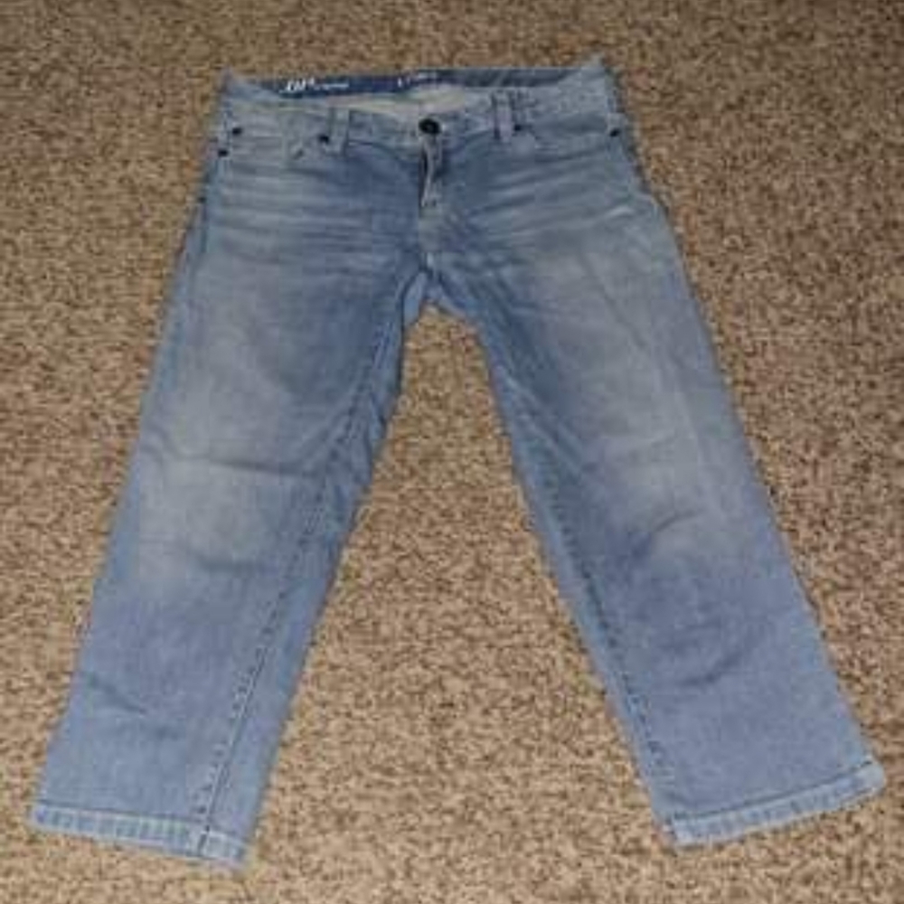 LOFT Capri Jeans